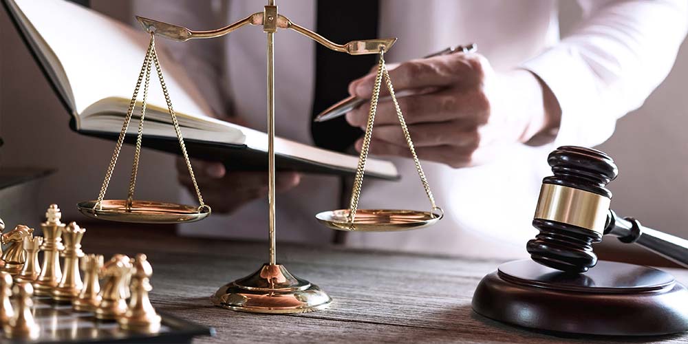 Lawyer-Advocates-for-Client-While-Working-Remotely